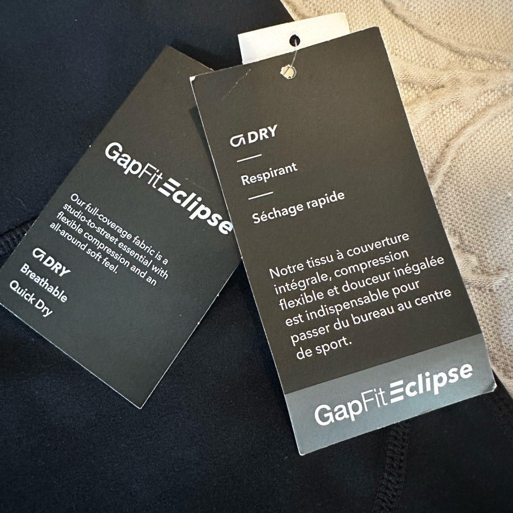 GAP Fit Eclipse - NWT- medium - Black - bellow knee length